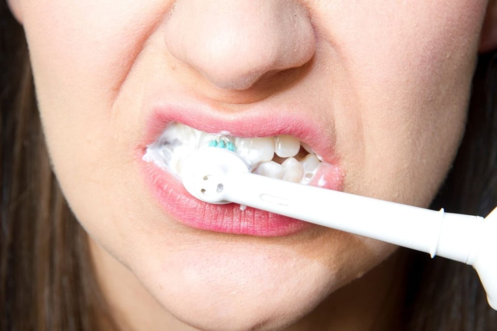 3 वेळा घासूनही दात खराब कसे होतात? दोष ब्रशचा नाही, डॉक्टर म्हणाले, कारण वेगळंच