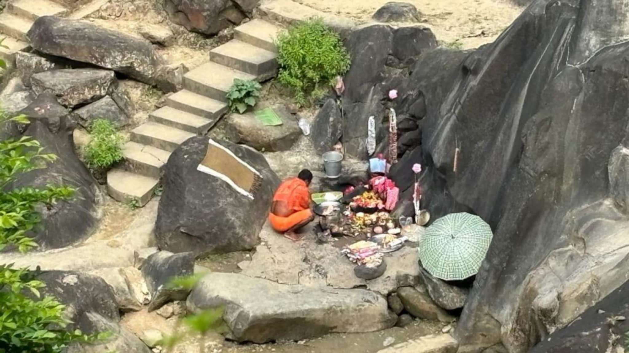 भारतातील या मंदिरात 99 लाख 99 हजार 999 मूर्ती; 1 कोटी पूर्ण का नाही, एक कमी का, रहस्य काय?