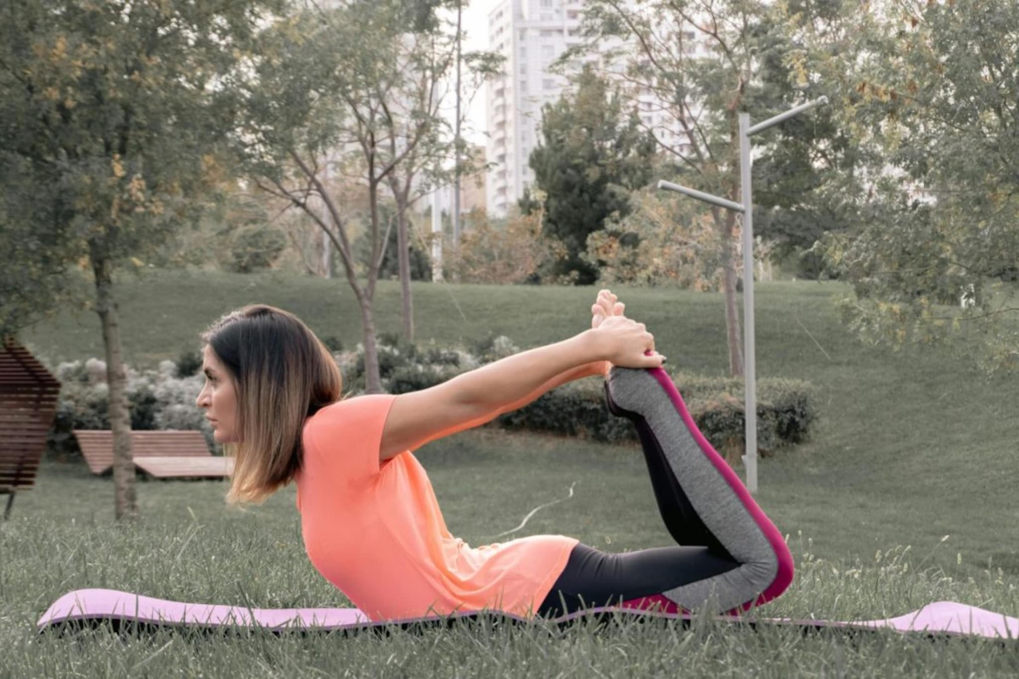 Breast Cancer : व्यायामांच्या बेगमीमुळे टळू शकतो कर्करोगाचा धोका, वाचा सविस्तर Breast Cancer : व्यायामांच्या बेगमीमुळे टळू शकतो कर्करोगाचा धोका, वाचा सविस्तर