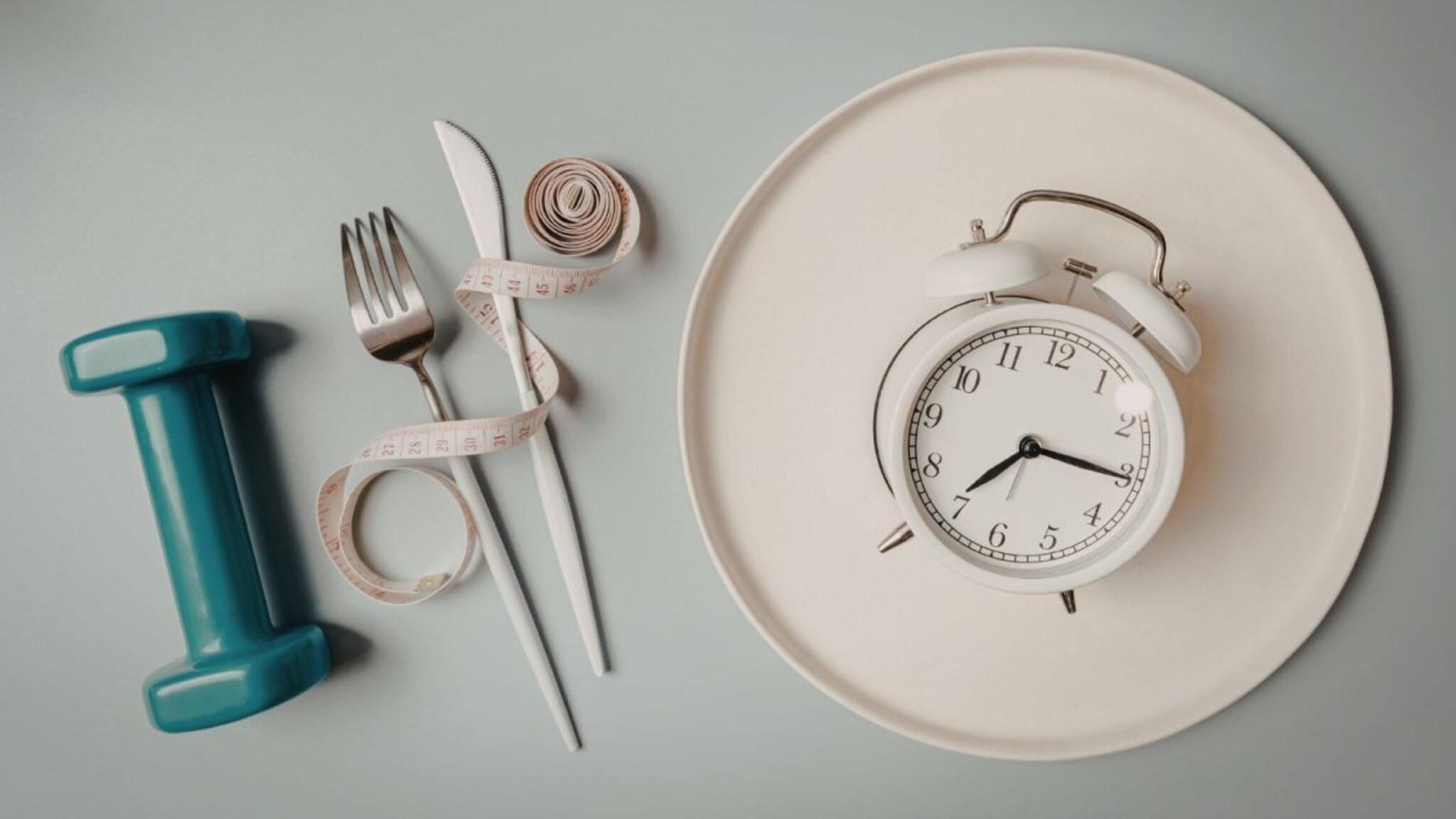 Discipline : रात्री उशिरापर्यंत जागणं आणि जंक फूड खाणं थांबवा, निरोगी जीवनासाठी शिस्त का आवश्यक ? जाणून घ्या आयुष मंत्रालयानं सांगितलेलं महत्त्व