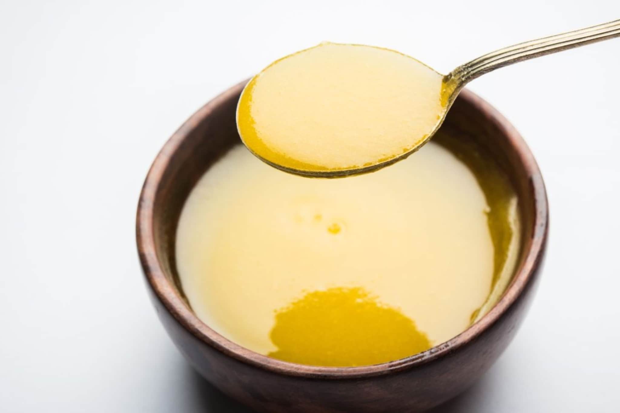 Health Tips : प्रकृतीची अंतर्बाह्य दुरुस्ती, तब्येतीसाठीची संजीवनी - बहुगुणी तूप