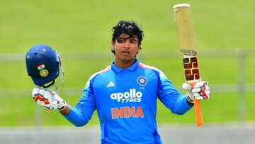 वैभव सूर्यवंशीने बांगलादेशला रडवलं, 30 बॉलमध्येच फोडून काढलं, वादळी खेळी