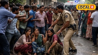 विरार सहकारनगर परिसरात अफवेमुळे जमावाकडून महिलांवर झालेल्या मारहाणीच्या घटनेनंतर पोलिसांनी परिस्थिती नियंत्रणात आणली.