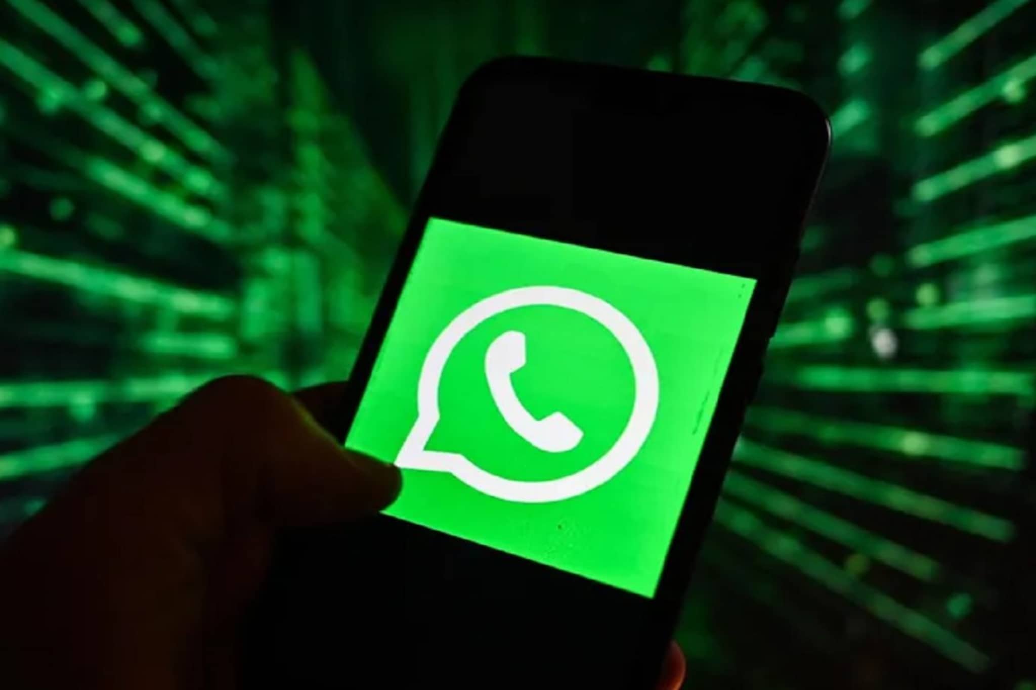 WhatsApp हॅक झालंय हे कसं कळतं? या गोष्टी पाहून व्हा सावधान, असा करा बचाव WhatsApp हॅक झालंय हे कसं कळतं? या गोष्टी पाहून व्हा सावधान, असा करा बचाव