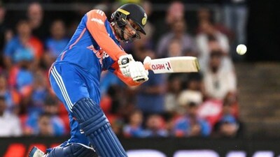 6,6,6,6,6,6,6,6... अभिषेक शर्माने इतिहास घडवला, T20 मधलं सगळ्यात मोठा वर्ल्ड रेकॉर्ड उद्ध्वस्त!