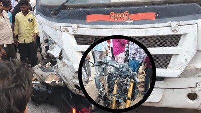 बुलढाणा में शिवशाही बस-बाइक टक्कर: तीन की मौके पर मौत, दिल दहला देने वाली घटना.