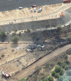 दोन शहरे, दोन दुर्घटना, पण वैमानिकांची 'ही' एक गोष्ट मात्र सारखीच