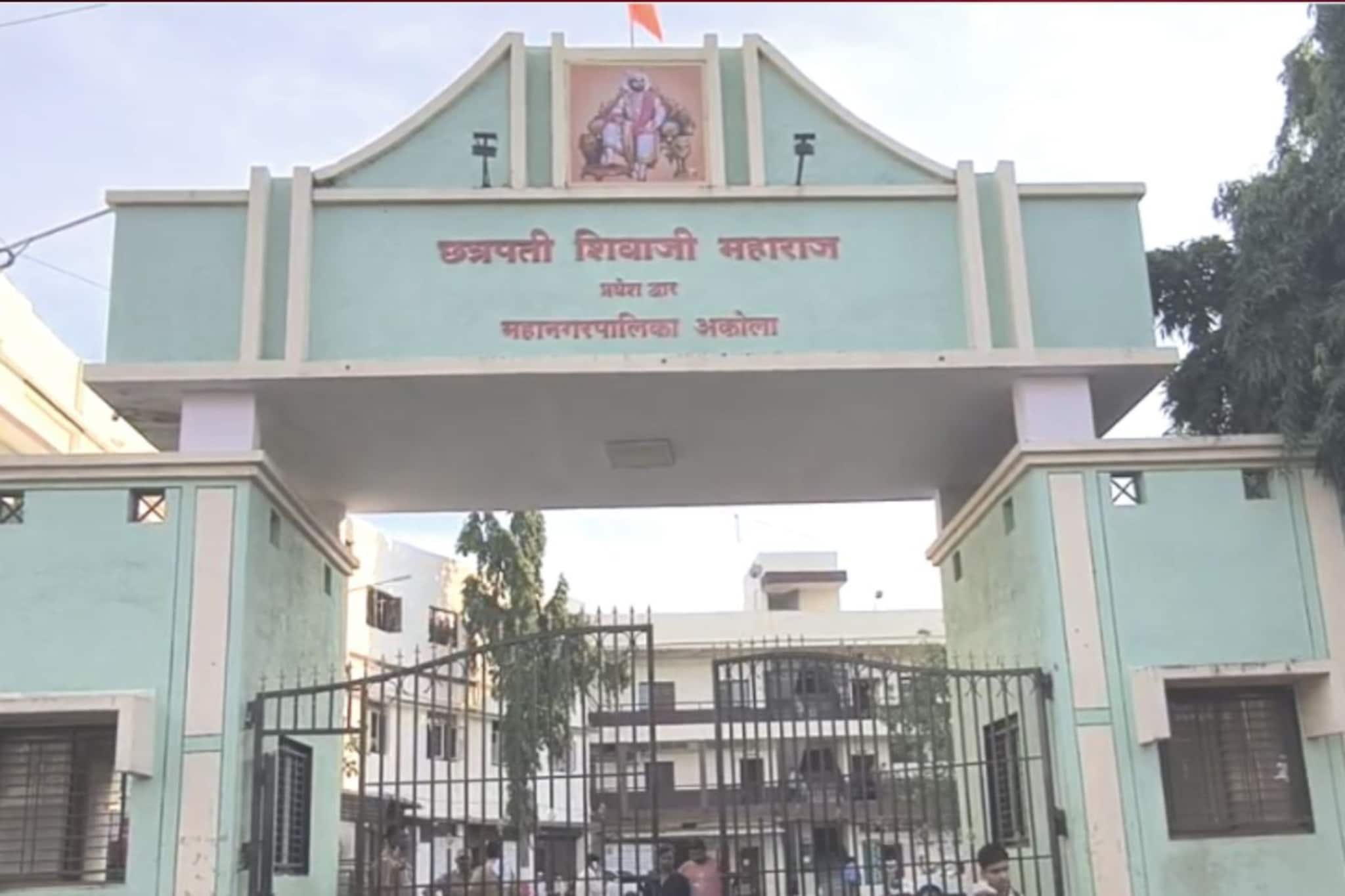 भाजपने शरद पवार गटाला घेतलं सोबत, सत्ता करणार स्थापन? अकोल्याच्या राजकारणात खळबळ