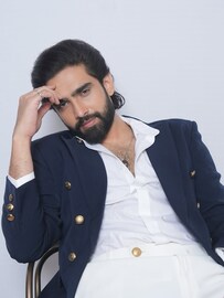 BIGG BOSS 19 फेम अमाल मलिकवर कोसळला दुःखाचा डोंगर, लाडक्या फॅमिली मेंबरचं निधन