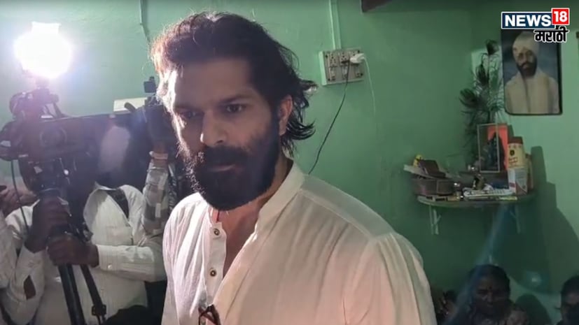 सोलापूरातील मनसे पदाधिकारी बाळासाहेब सरवदे हत्या प्रकरणाने संपूर्ण महाराष्ट्रात खळबळ उडाली होती. उमेदवारी अर्ज माघार घेण्यावरुन सोलापुरातील जोशी गल्ली येथे भाजपचे दोन गटात मोठा वाद झाला होता. सोलापूरातील मनसे पदाधिकारी बाळासाहेब सरवदे हत्या प्रकरणाने संपूर्ण महाराष्ट्रात खळबळ उडाली होती. उमेदवारी अर्ज माघार घेण्यावरुन सोलापुरातील जोशी गल्ली येथे भाजपचे दोन गटात मोठा वाद झाला होता.