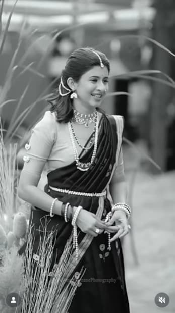 मुंबई: कोकणची अस्सल माती आणि तिथला रांगडा स्वभाव सोशल मीडियावर पोहोचवणारी अंकिता प्रभू वालावलकर सध्या एका वेगळ्याच कारणाने चर्चेत आली आहे. मुंबई: कोकणची अस्सल माती आणि तिथला रांगडा स्वभाव सोशल मीडियावर पोहोचवणारी अंकिता प्रभू वालावलकर सध्या एका वेगळ्याच कारणाने चर्चेत आली आहे.