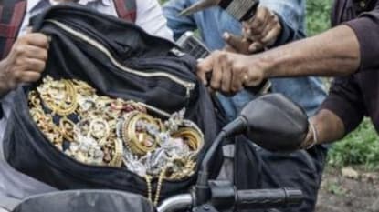 बीड सराफा व्यावसायिकाला सुटले बीड सराफा व्यावसायिकाला सुटले