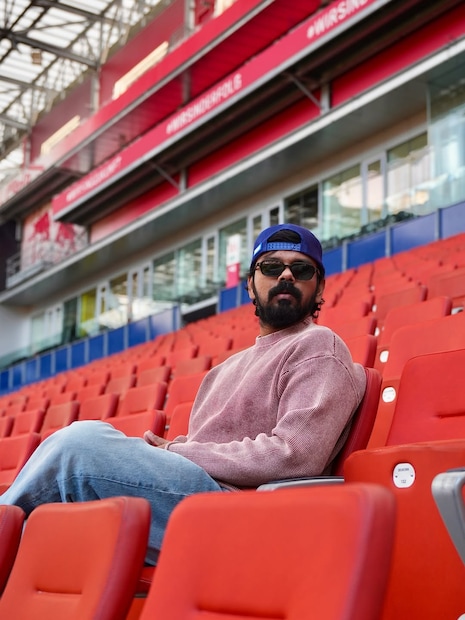 सोशल मीडियावर ज्याच्या एका रीलवर लाखो लोक खळखळून हसतात, तोच करण सोनावणे सध्या बिग बॉस मराठी ६ च्या घरात आपल्या आयुष्यातील सर्वात भावनिक गोष्टी उलगडतोय. सोशल मीडियावर ज्याच्या एका रीलवर लाखो लोक खळखळून हसतात, तोच करण सोनावणे सध्या बिग बॉस मराठी ६ च्या घरात आपल्या आयुष्यातील सर्वात भावनिक गोष्टी उलगडतोय.