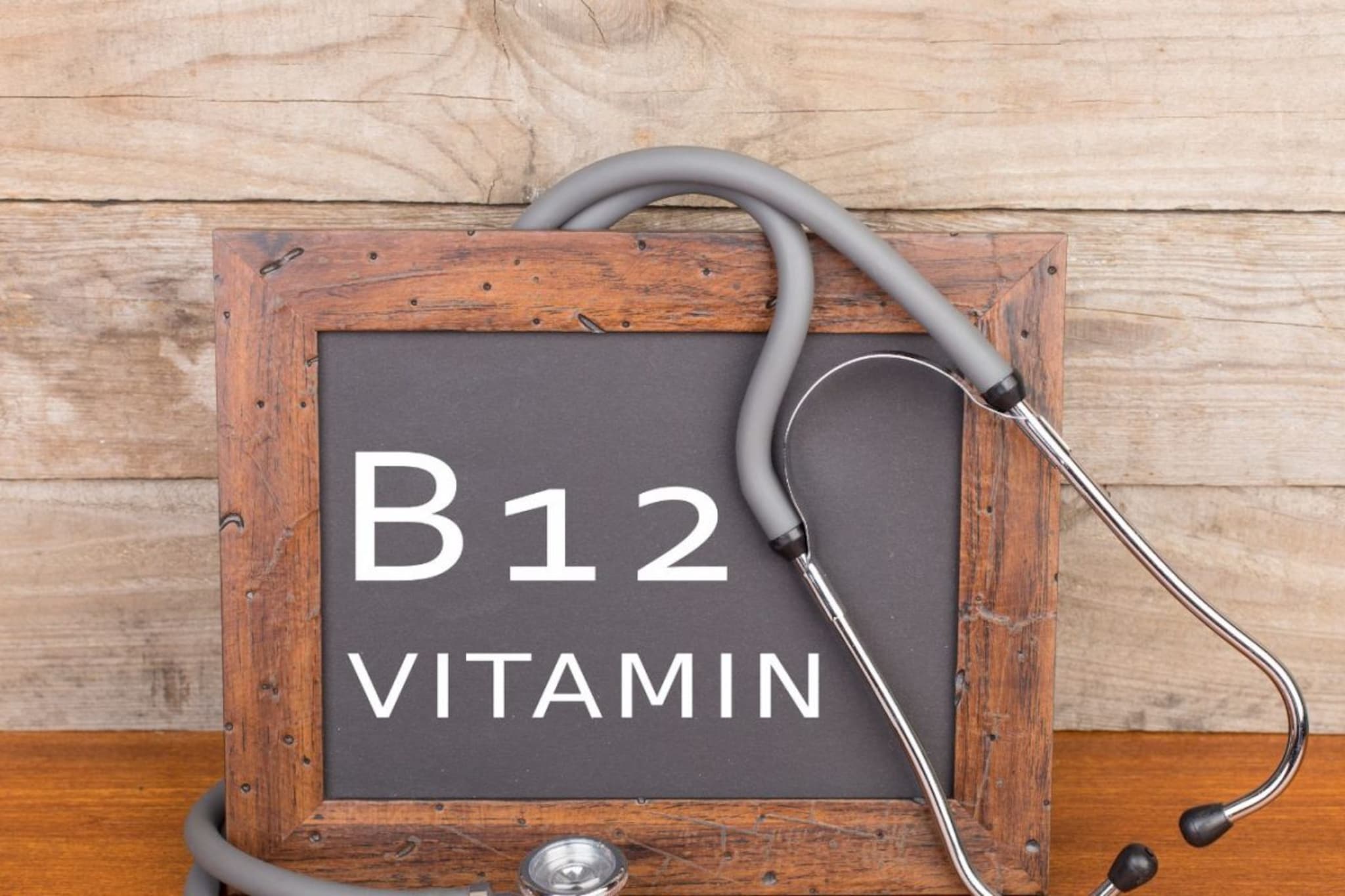 B12 Deficiency : B12च्या कमतरतेची लक्षणं कशी ओळखायची ? जाणून घ्या सविस्तर माहिती