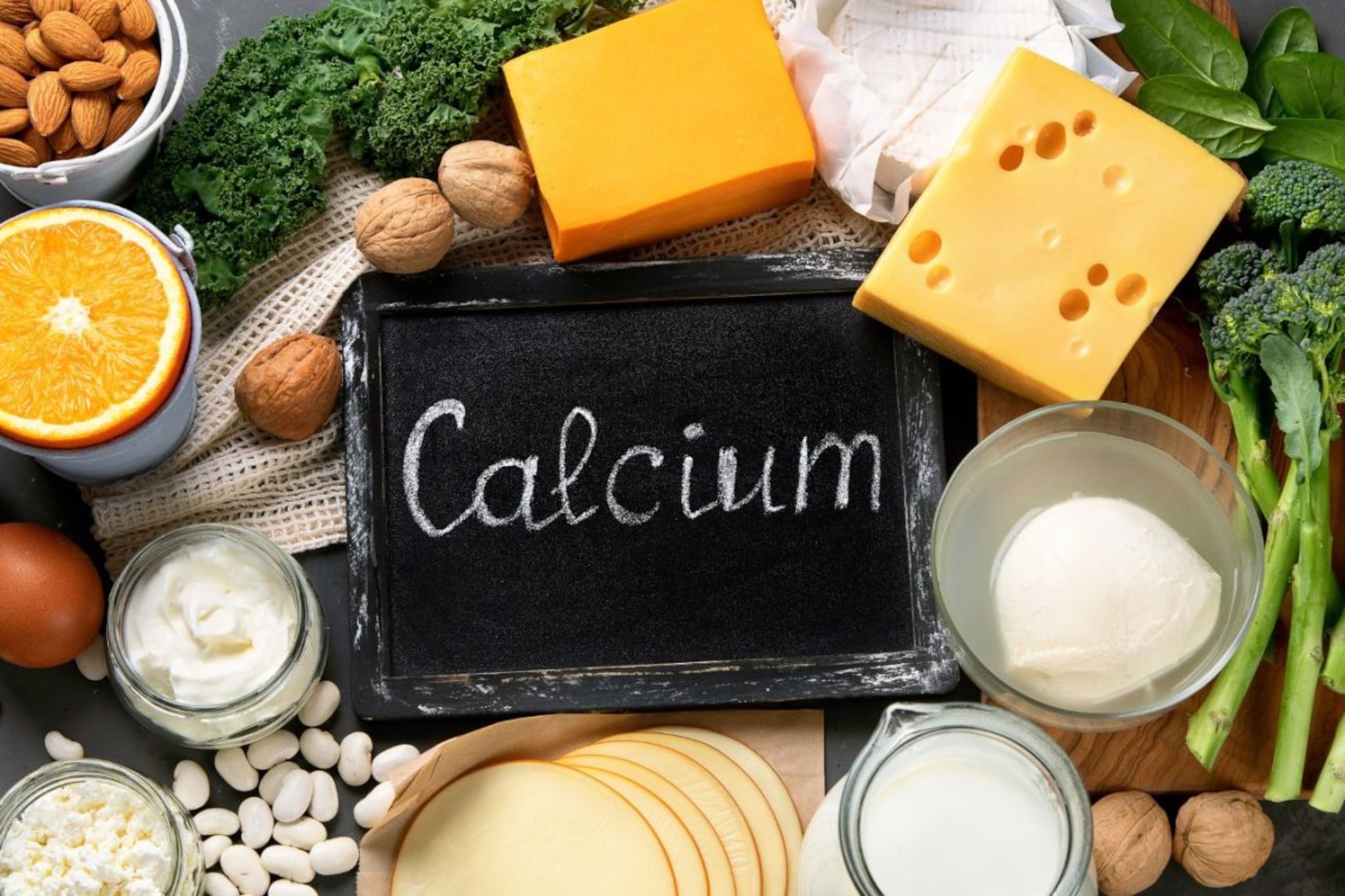 Bone Density : आहारातून वाढवा हाडांची ताकद, तिशीनंतर करा आवश्यक बदल