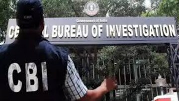 कॅशचं सोनं करून टाका! एका कॉलने घात डील फसलं अन् CBI च्या जाळ्यात महिला अधिकारी