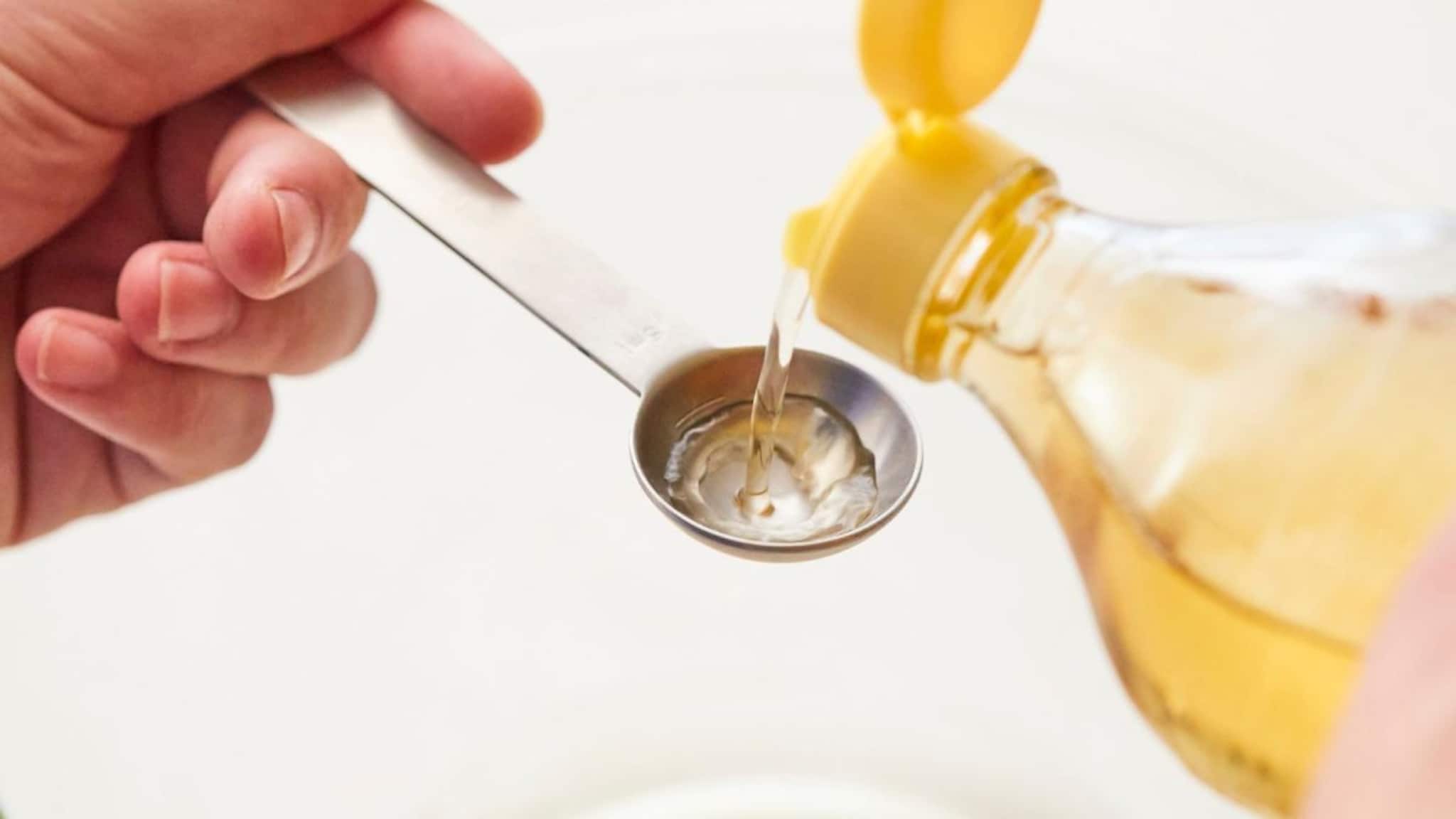 Cooking Oil : घरात महिन्याला किती तेल वापरायला हवं? हे' गणित चुकलं तर आरोग्य धोक्यात, एक्सपर्ट्सचा इशारा