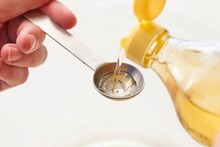 Cooking Oil : घरात महिन्याला किती तेल वापरायला हवं? हे' गणित चुकलं तर आरोग्य धोक्यात, एक्सपर्ट्सचा इशारा