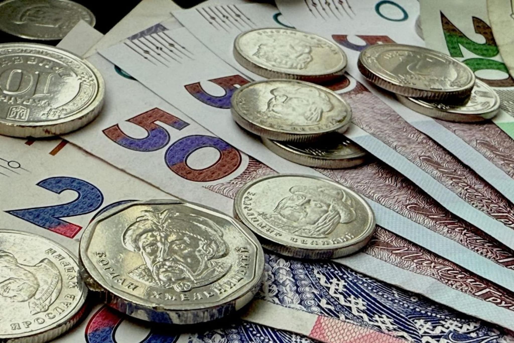 तुम्ही कधी पाहिलीय का अडीच रुपयांची नोट? 'या' नोटीला का मिळतोय लाखोंचा भाव? तुम्ही कधी पाहिलीय का अडीच रुपयांची नोट? 'या' नोटीला का मिळतोय लाखोंचा भाव?