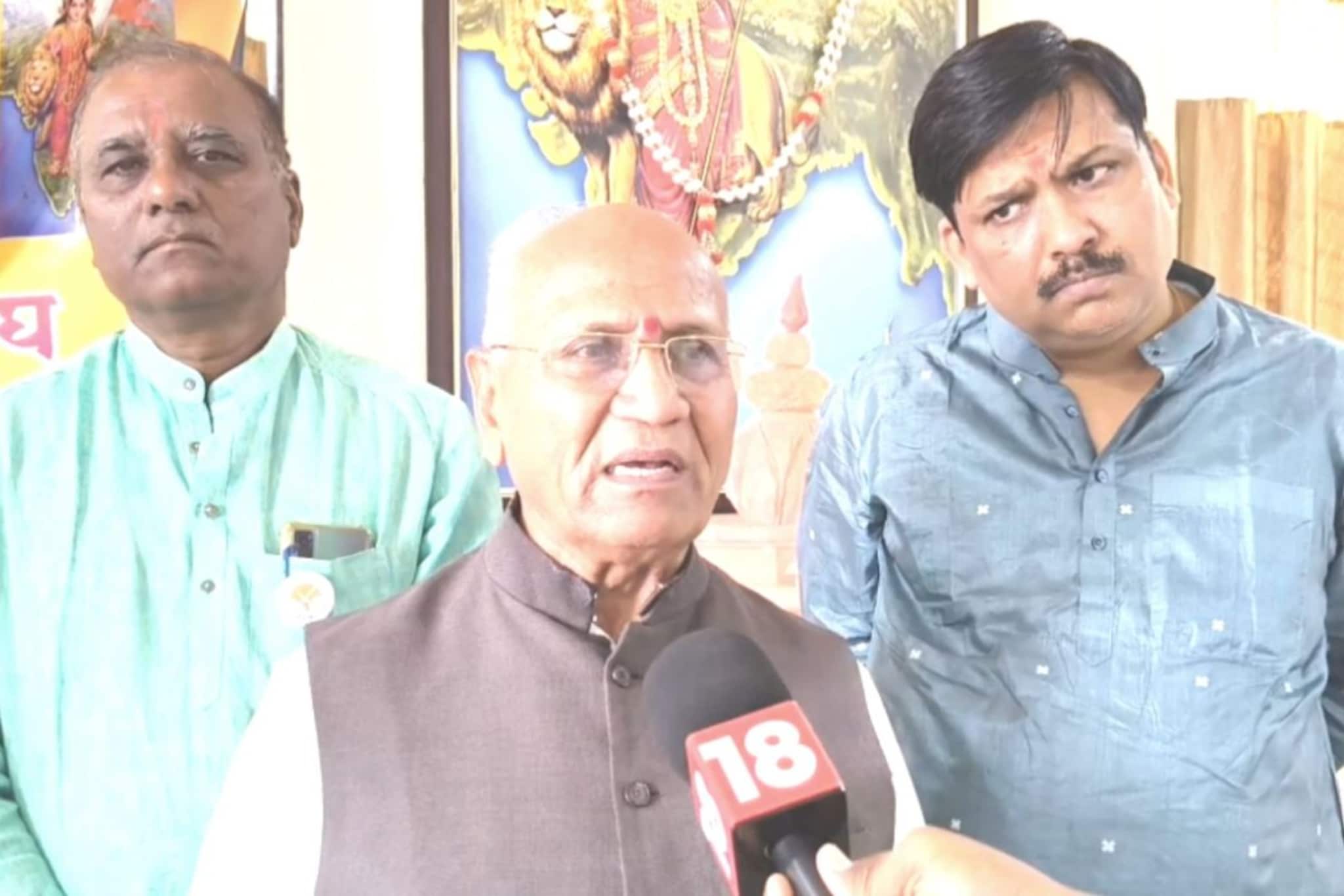 'शेतकऱ्यांनी शेतीमुळे अजिबात जीव दिला नाही', पद्मश्री दादा लाड यांचं विधान