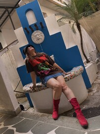 पदरात 2 मुलं अन् वयाच्या 48 व्या वर्षी प्रसिद्ध अभिनेत्रीला करायचंय तिसरं लग्न?