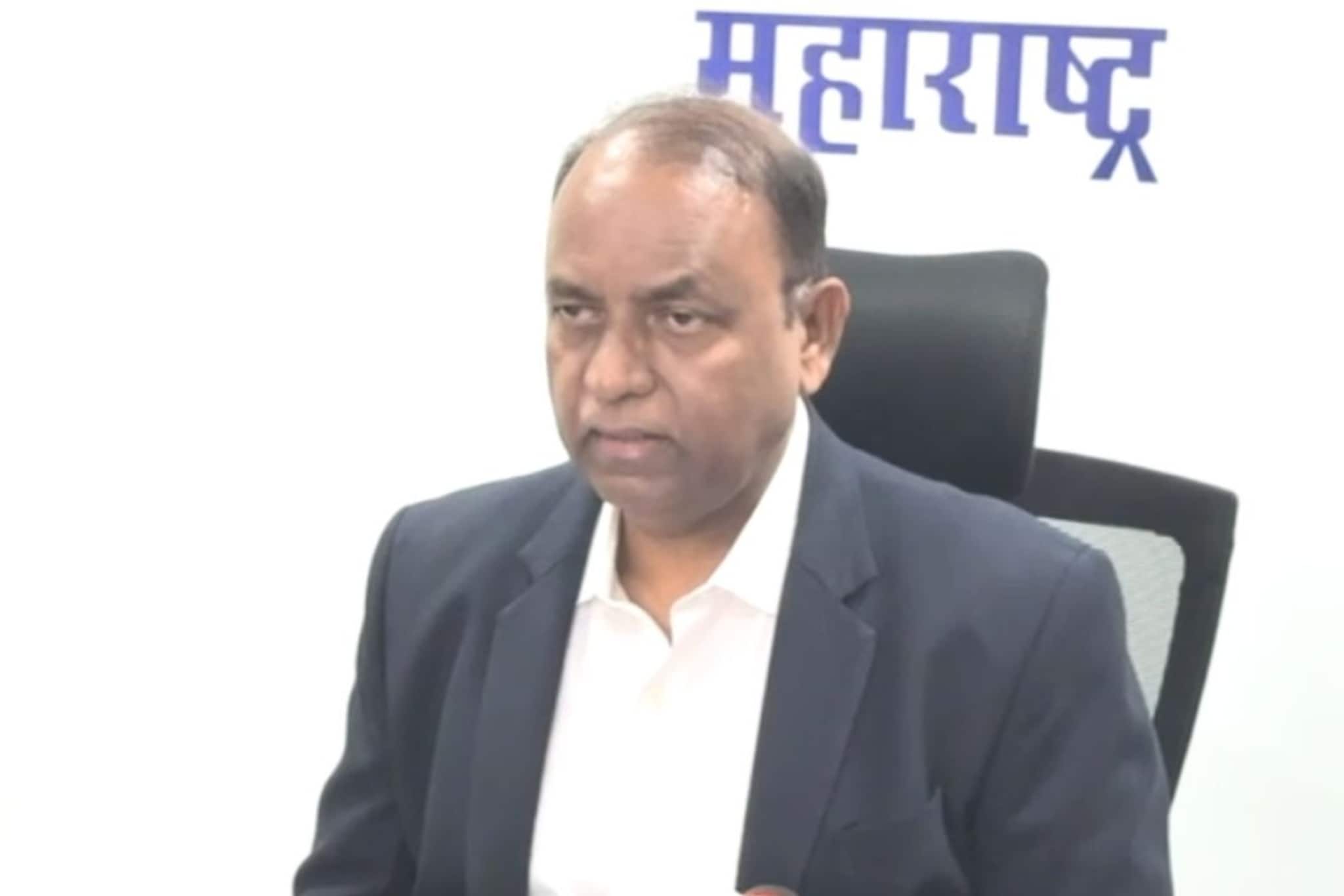 'लोकच संभ्रम पसरवताय', निवडणूक आयोगाने मात्र मतदारांवरच फोडलं खापर 'लोकच संभ्रम पसरवताय', निवडणूक आयोगाने मात्र मतदारांवरच फोडलं खापर