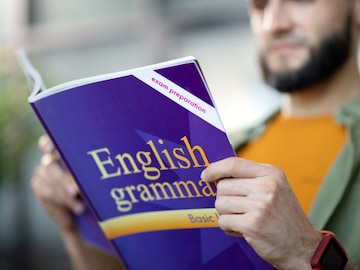 ‘च’ साठी C वापरायचा की CH? स्पेलिंगच्या या साध्या नियमात 90 टक्के लोक करतात चूक ‘च’ साठी C वापरायचा की CH? स्पेलिंगच्या या साध्या नियमात 90 टक्के लोक करतात चूक