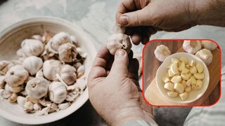 लसूण सोलण्याचा सर्वात वेगवान मार्ग