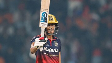 मुलांसोबत टेनिस बॉलने खेळायची, आता WPL मध्ये गोलंदाजांना पळवून पळवून मारतेय, कोण