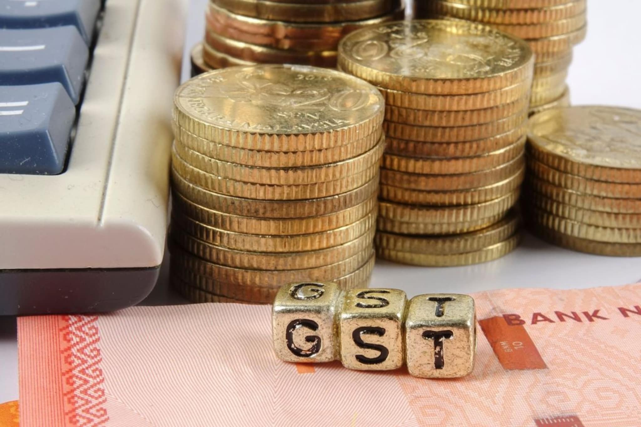 सोन्यावरील किती जीएसटी आहे? मेकिंग चार्जेस, किंमत आणि टॅक्समधलं गणित समजून घ्या