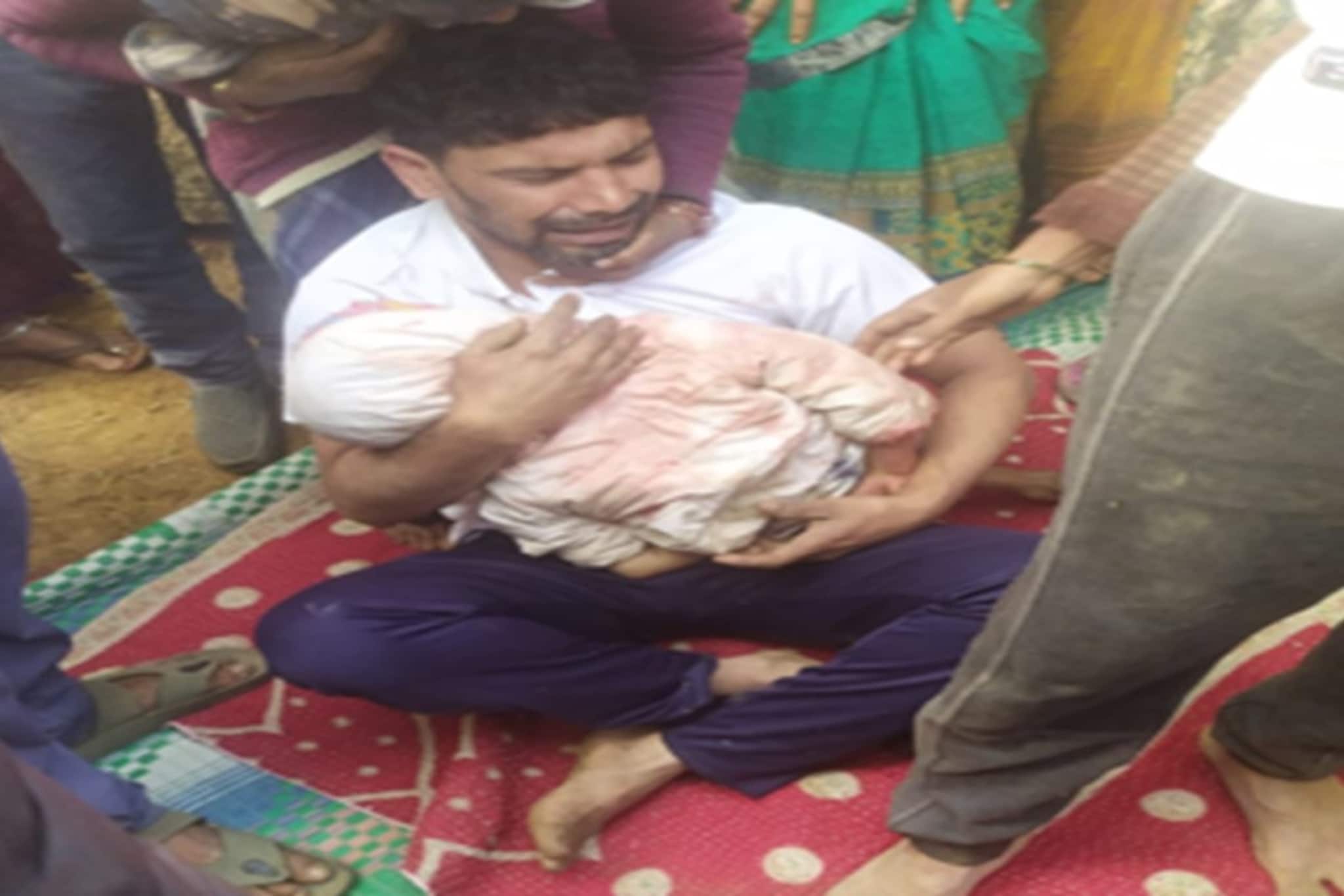 आईने जवळ घेतलं, पण बिबट्याने हिसकावून नेलं; 3 वर्षांच्या मुलाचा मृत्यू