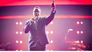 सचिनची झोप उडवणारा बॉलर, आज लग्नात, जहाजावर गाणी म्हणून भरतोय पोट!