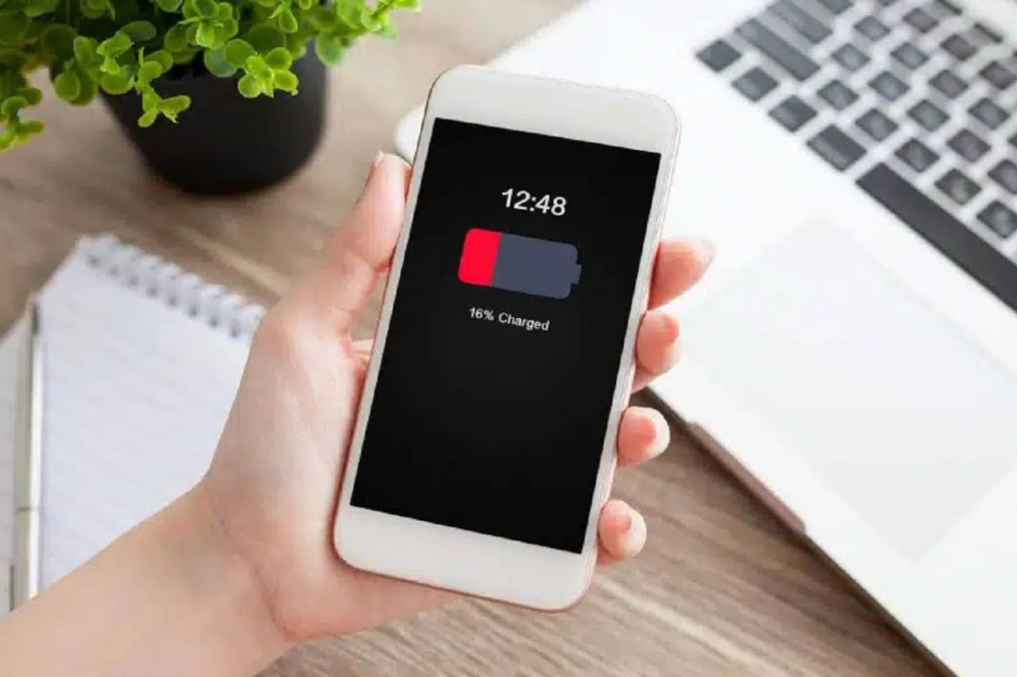 iPhoneची बॅटरी खुपच लवकर संपते का? करा ही सेटिंग, दीर्घकाळ चालेल चार्जिंग