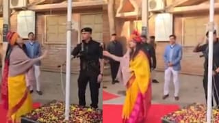 IAS टिना डाबी IAS टिना डाबी