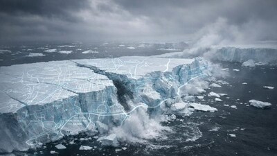 Giant A-23A Iceberg Nears End: Rapid Melting and Disintegration Underway