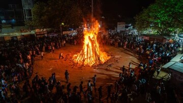 होळीपूर्वीचे 8 दिवस अत्यंत धोक्याचे! 'होलाष्टकात' चुकूनही करू नका 'ही' कामे होळीपूर्वीचे 8 दिवस अत्यंत धोक्याचे! 'होलाष्टकात' चुकूनही करू नका 'ही' कामे