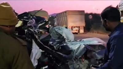 इंदौर बायपास पर भीषण हादसा: पूर्व मंत्री की बेटी, कांग्रेस नेता के बेटे सहित तीन की मौत.