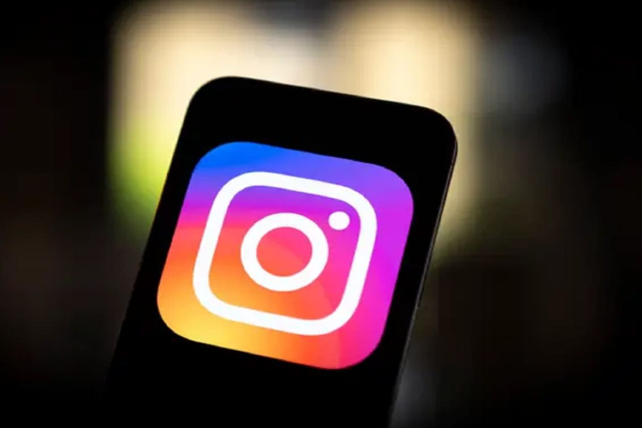 instagram ने आणलं नवं फीचर! आता रिल्स बोलेल तुमची भाषा, पाहा कशी 