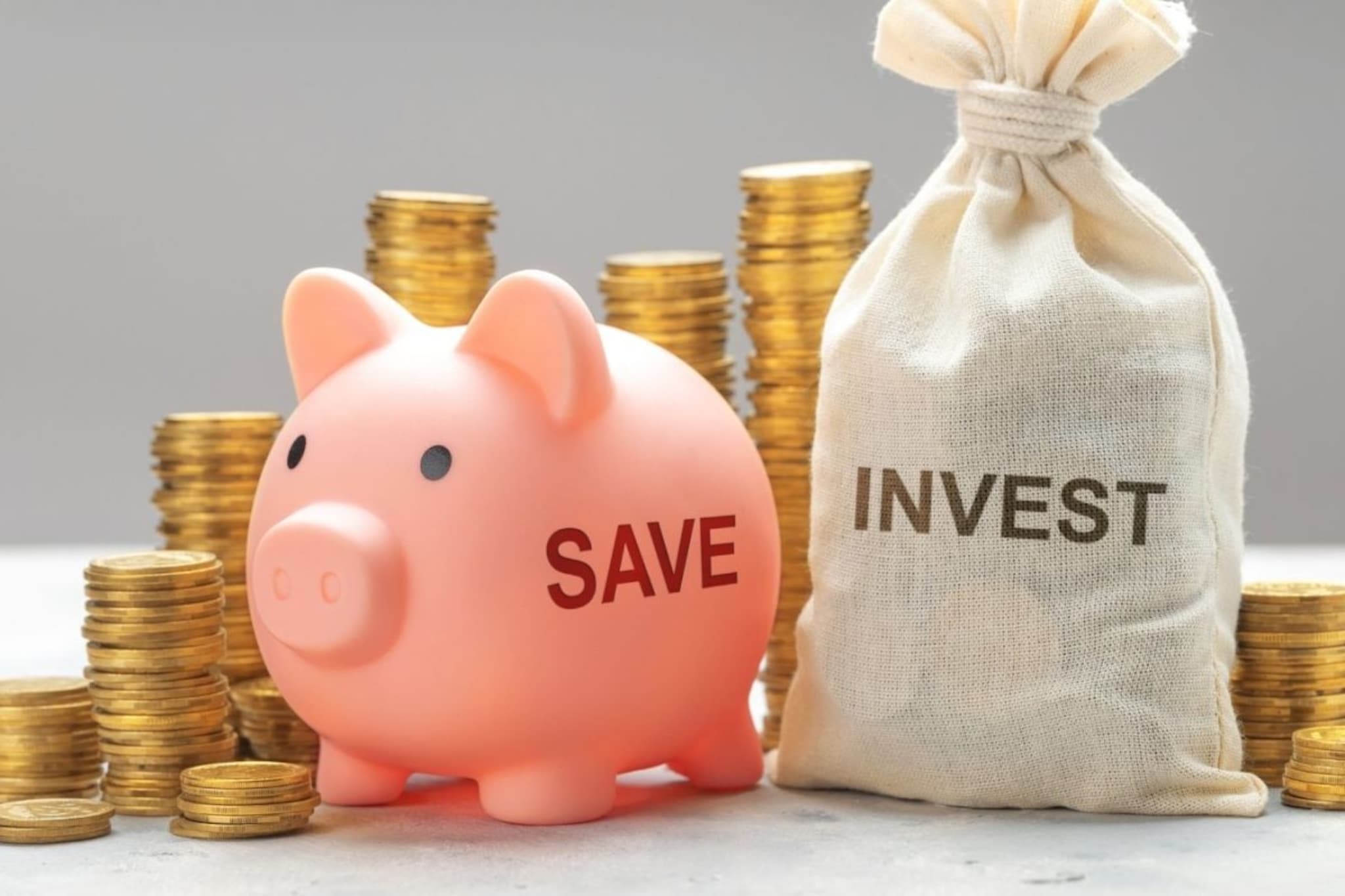 सोनं, FD की म्युच्युअल फंड, सर्वसामान्यांसाठी कुठे गुंतवणूक करणं फायद्याचं?