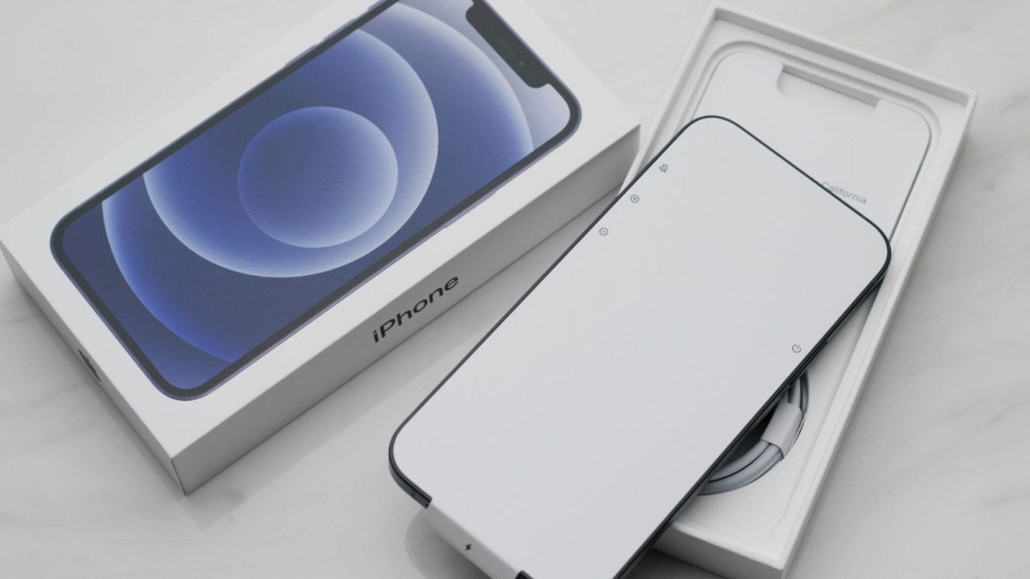 Apple चाहत्यांसाठी गुडन्यूज! पुढच्या महिन्या लाँच होणार स्वस्त iPhone 17e? लीकमधून मोठा खुलासा