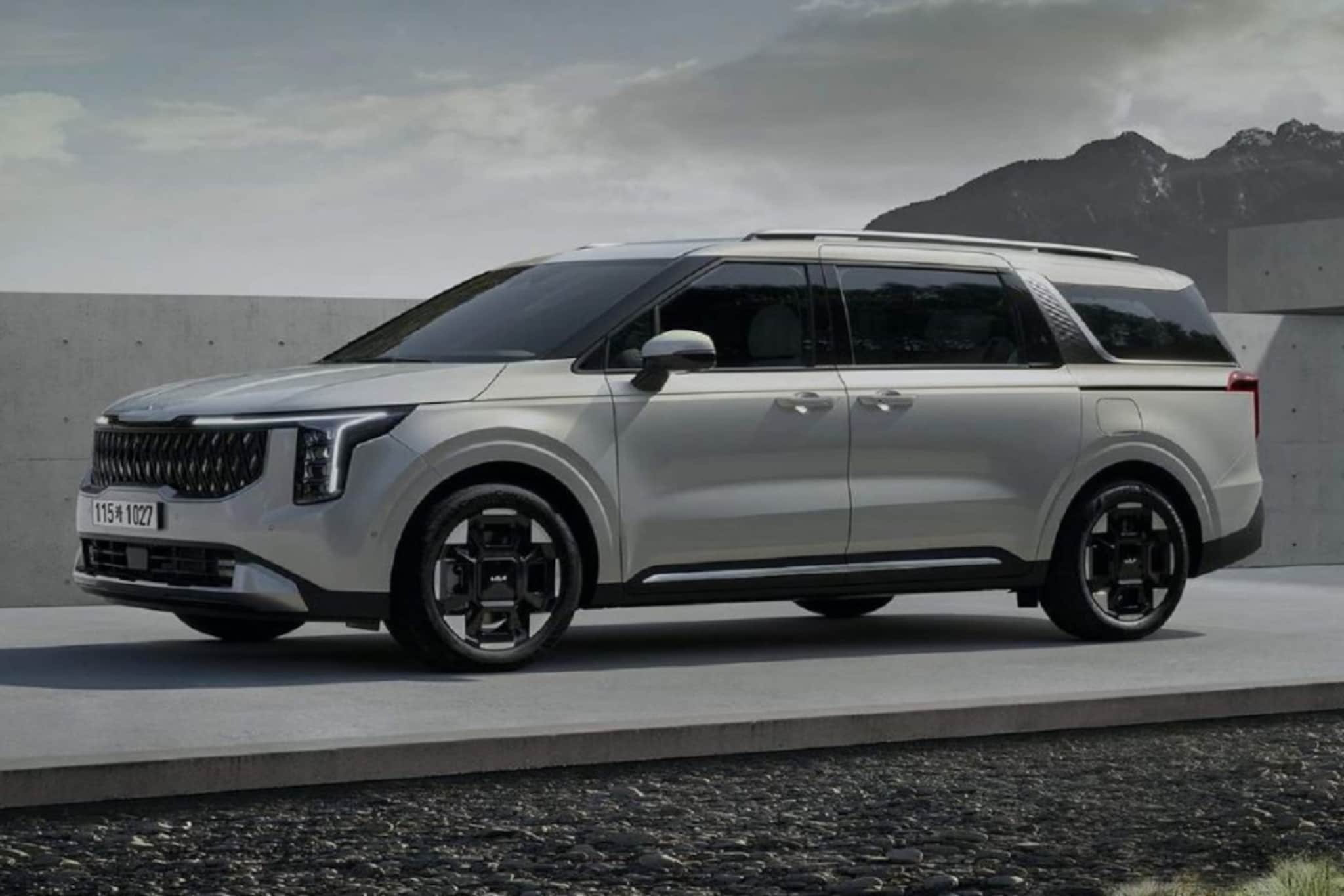 ₹12.54 लाखांत आली सनरुफची 7 सीटर कार! मिळतील अनेक अडव्हान्स फीचर्स