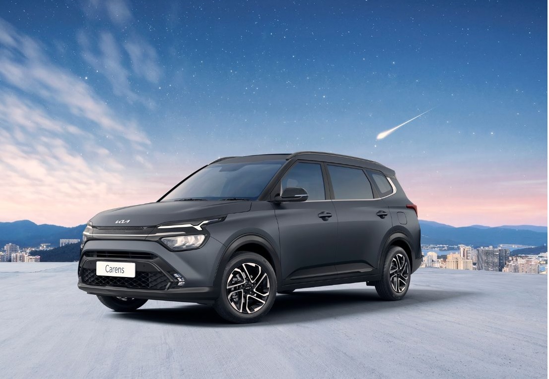 तुमची कार हे केवळ एक वाहन नसून तुमची गुंतवणूक आहे. 10,000 किमी किंवा 1 वर्ष या नियमाचे पालन केल्यास तुमची कार केवळ नव्यासारखी चकाकेलच नाही, तर रस्ते प्रवासात तुमची साथ कधीच सोडणार नाही.