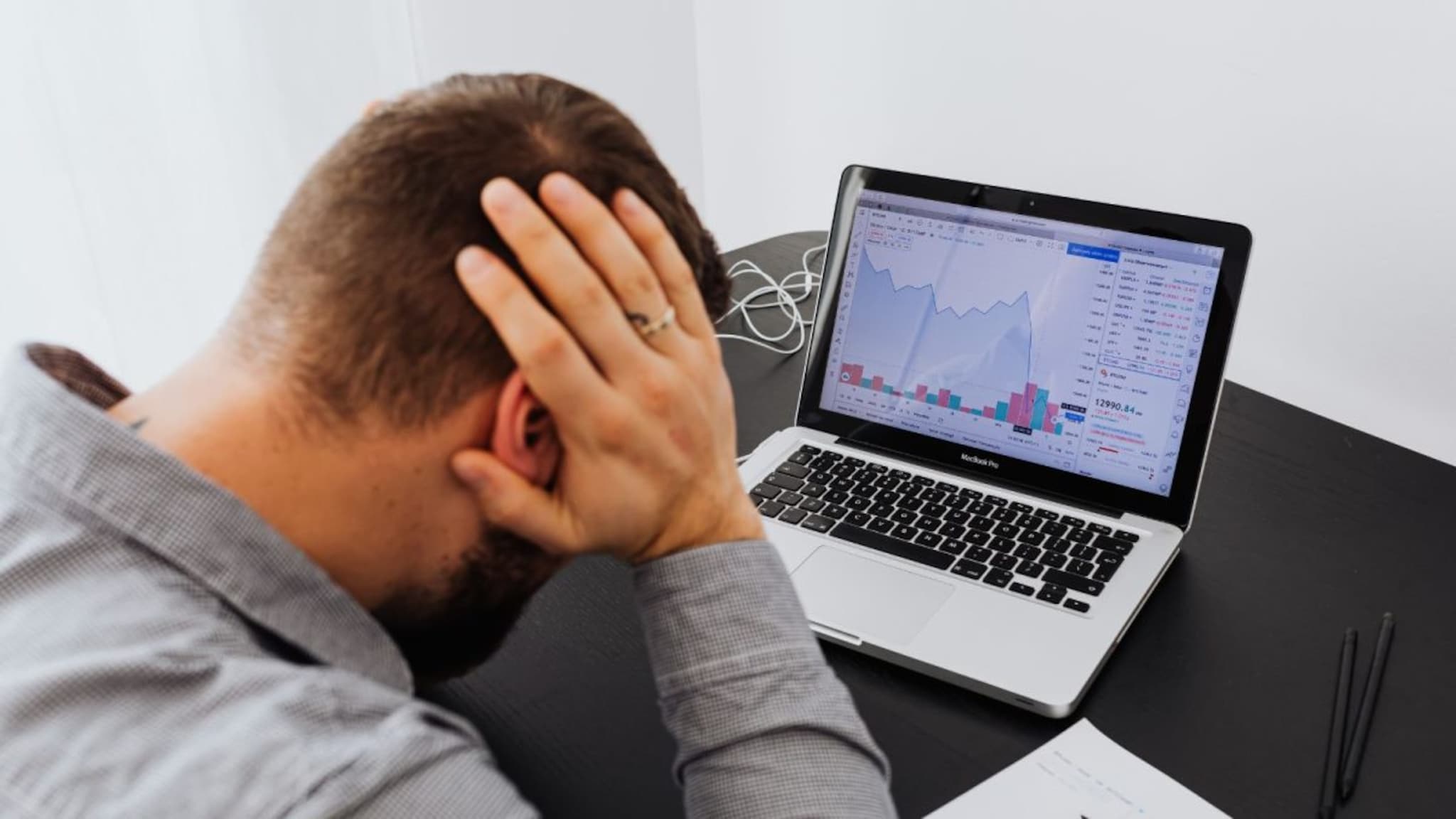 8,27,59,50,00,000 रुपये एक झटक्यात गमावले, एका गोष्टीमुळे जगातील श्रीमंत व्यक्ती रस्त्यावर, नक्की असं काय घडलं?