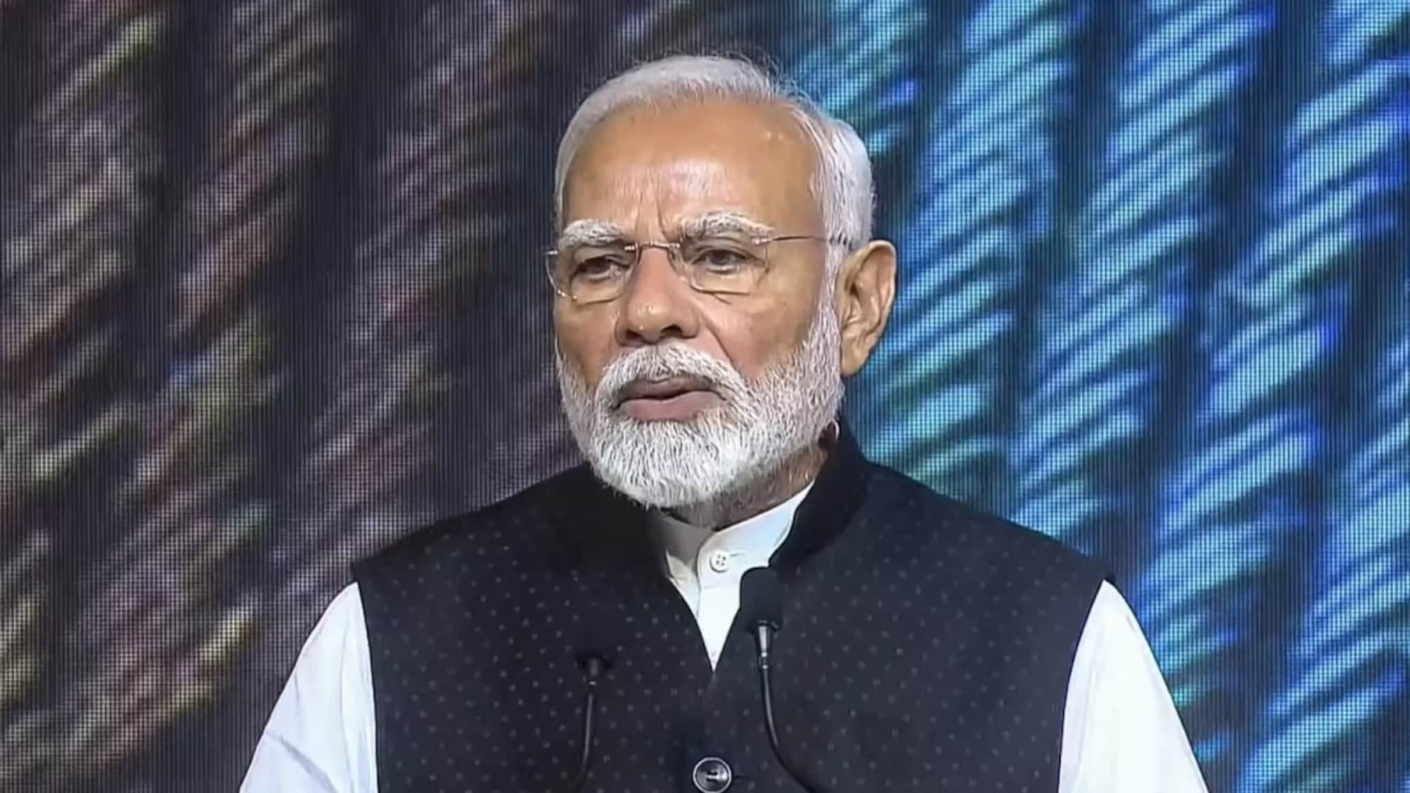 पंतप्रधान नरेंद्र मोदी यांनी सोमनाथ मंदिराच्या 1000 वर्षांच्या अढळ श्रद्धेला वाहिली आदरांजली