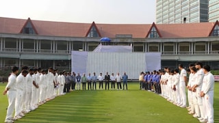 एक मिनिटाचं मौन, हाताला काळी पट्टी, भारतीय क्रिकेटपटूंनी वाहिली अजितदादांना श्रद्धांजली