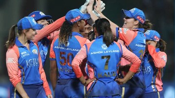 मुंबई इंडियन्सला 440 व्होल्टचा झटका, स्टार खेळाडू स्पर्धेतून बाहेर