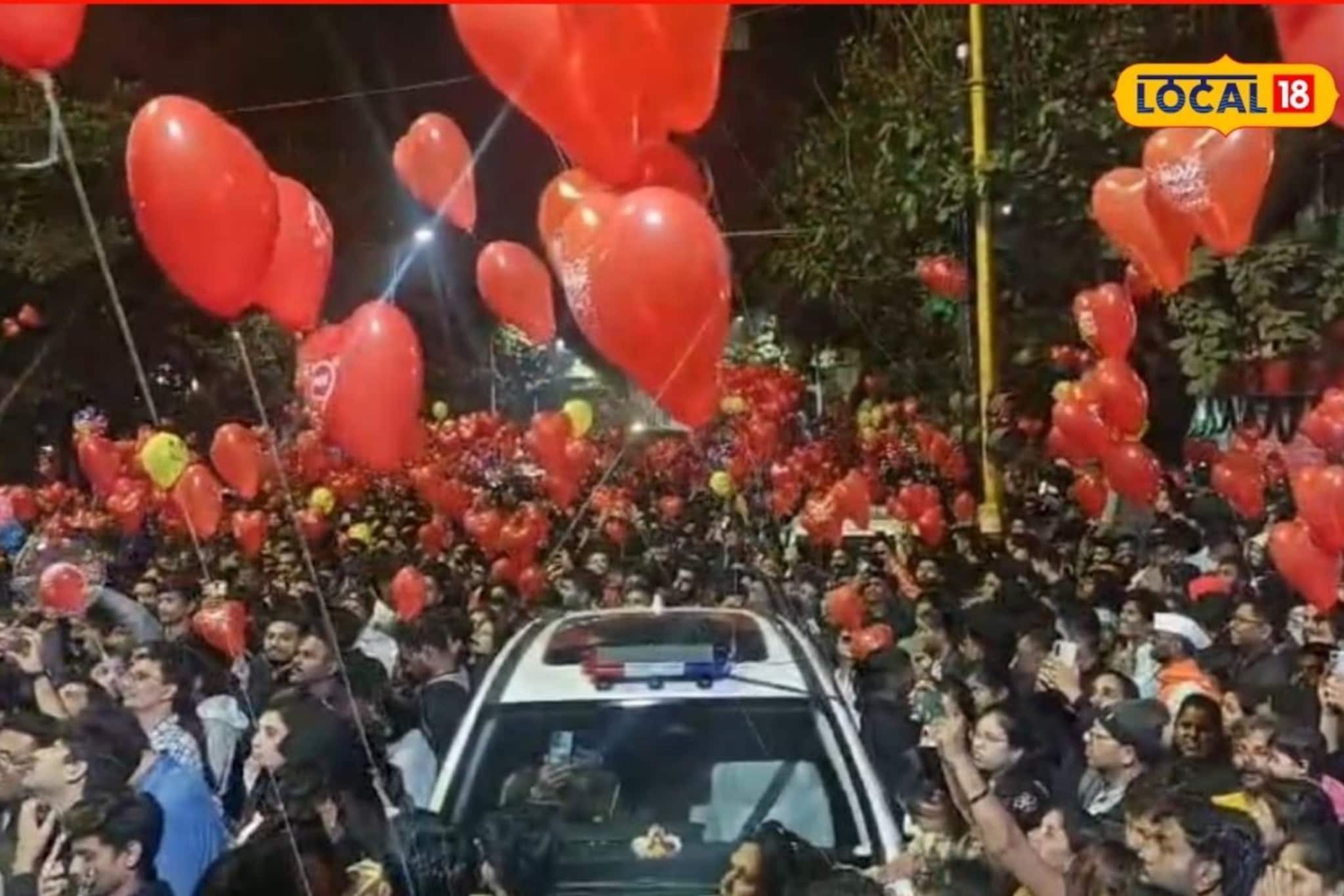 नवीन वर्षाचं पुणेरी स्वागत, एफ सी रोडवरचं हटके सेलिब्रेशन, PHOTO पाहिले का?