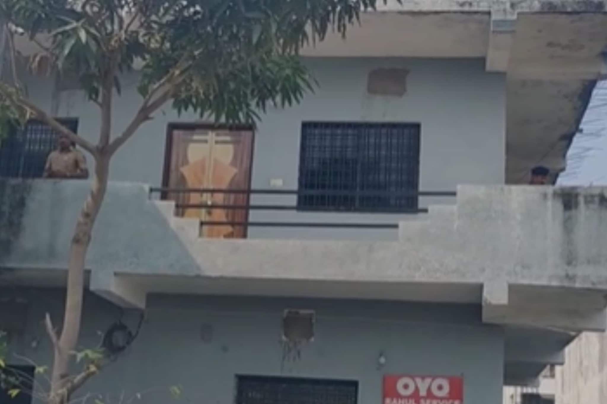 OYO हॉटेलमध्ये रक्तरंजित खेळ; लव्ह अफेअरचा भयावह अंत