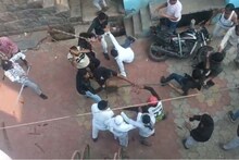 जळगावात दोन गटात तुंबळ हाणामारी, लाकडी दांडके-शस्त्रांनी सपासप वार, 17 जण रक्तबंबाळ, VIDEO VIRAL