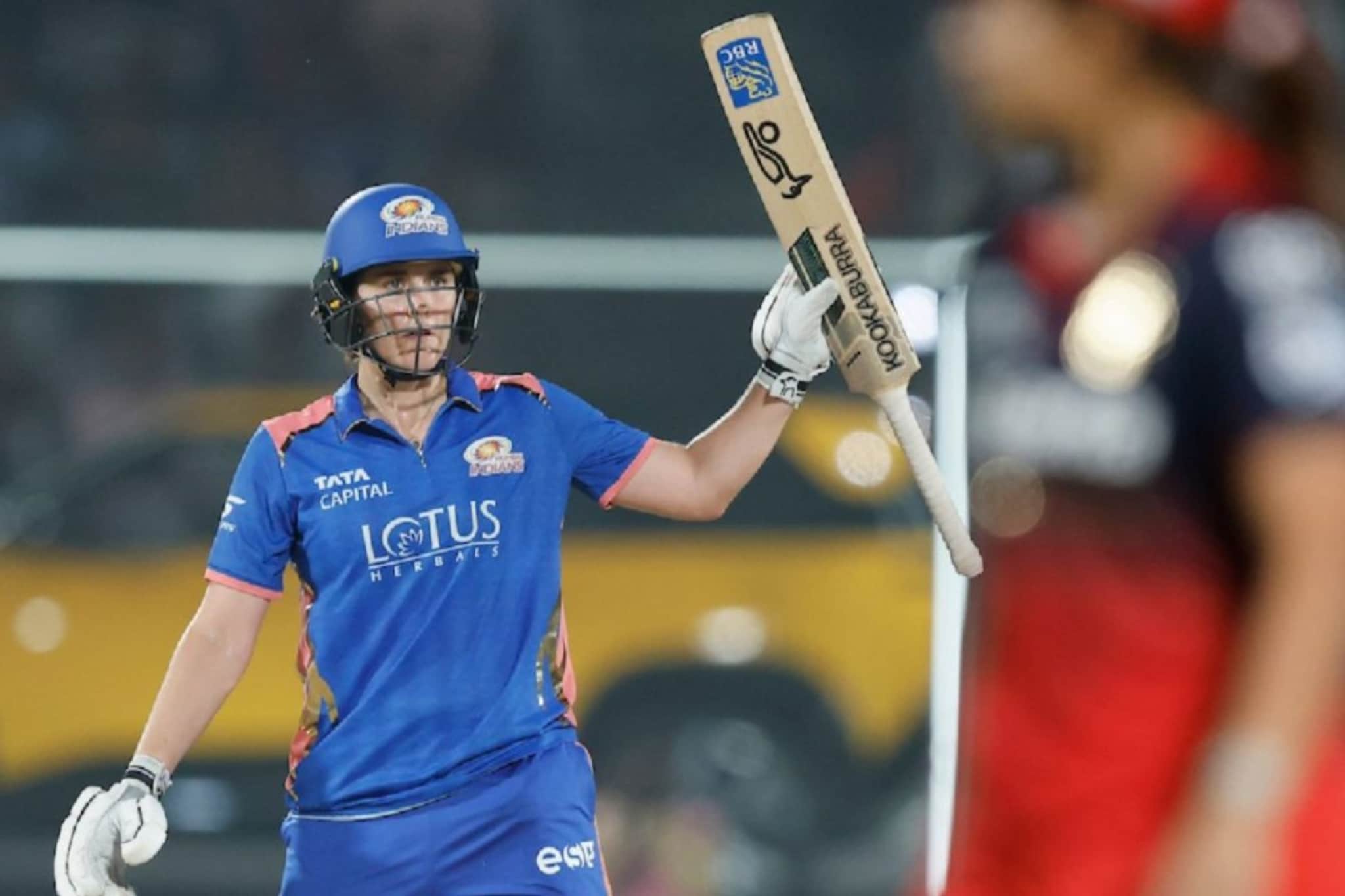 मुंबईच्या नॅट साईव्हरने इतिहास घडवला, मुंबईचा RCB वर थरारक विजय!